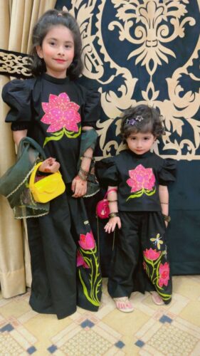 ہمارے گھر کا پھول          🌸 Hand Painted Girls Coord Set photo review