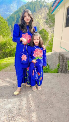 ہمارے گھر کا پھول          🌸 Hand Painted Girls Coord Set photo review