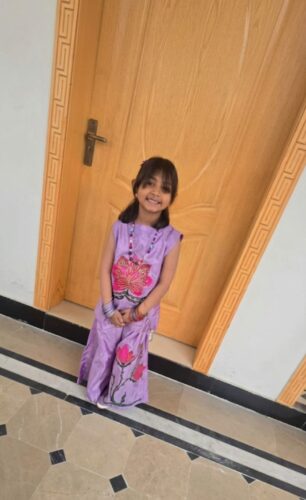 ہمارے گھر کا پھول          🌸 Hand Painted Girls Coord Set photo review